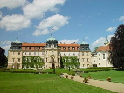 Hotel Kolonie Křivoklát Екстериор снимка