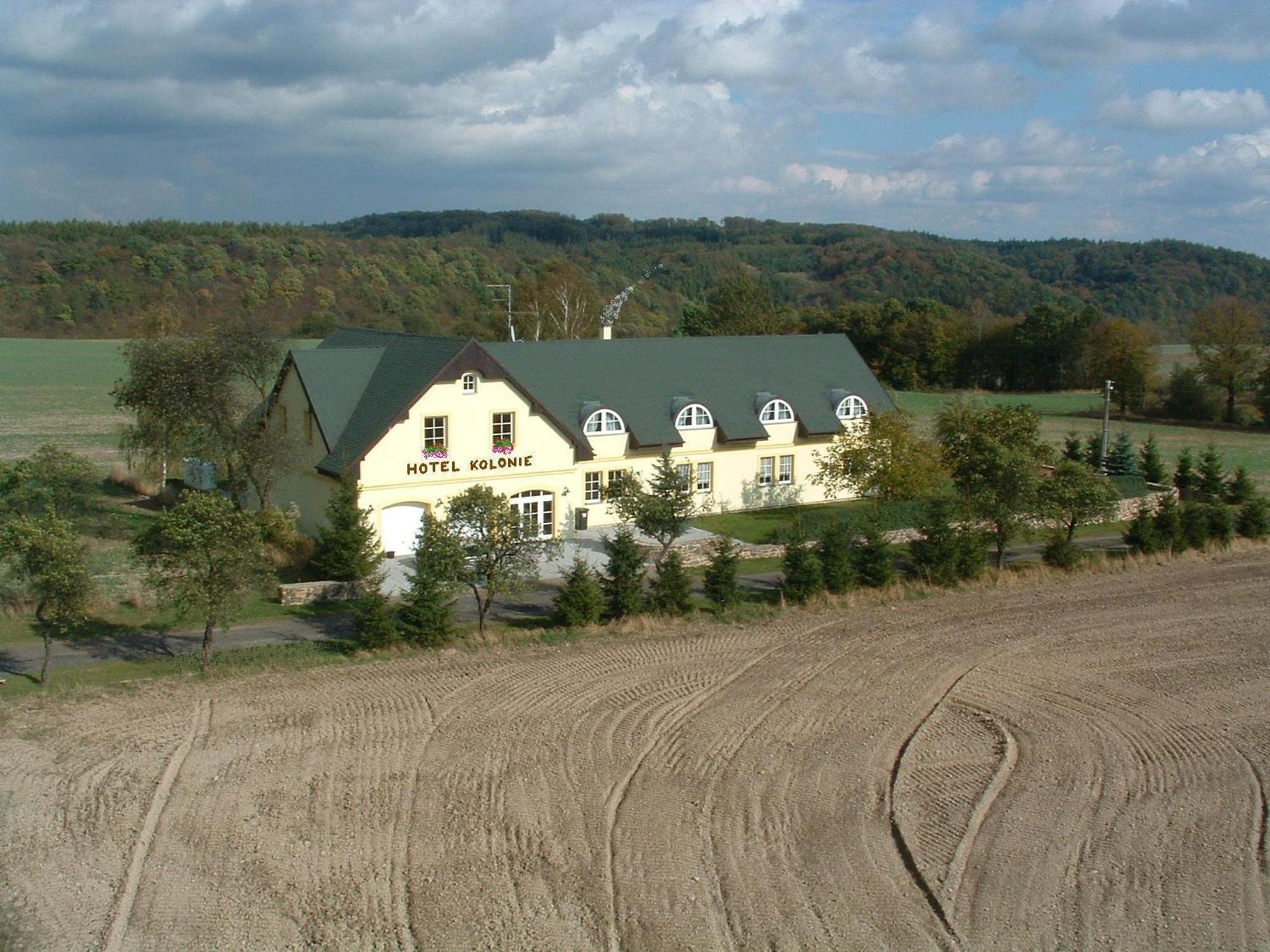 Hotel Kolonie Křivoklát Екстериор снимка