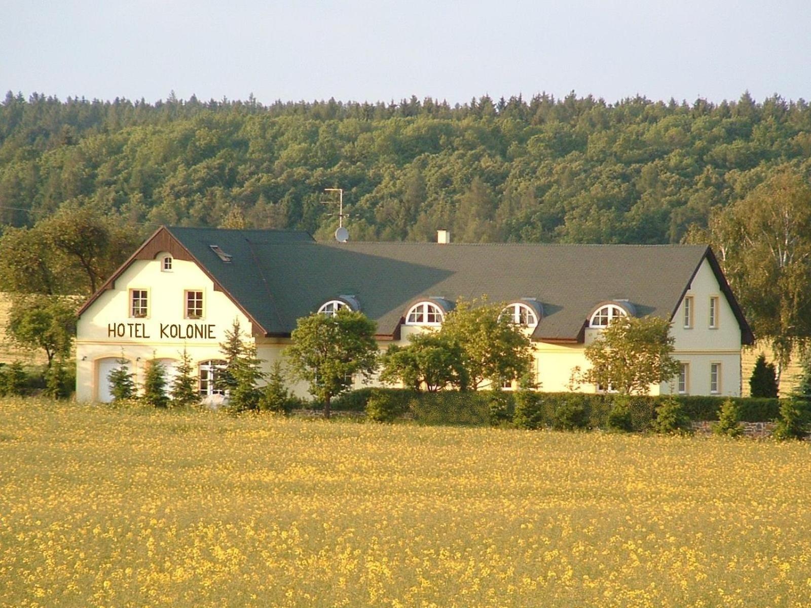 Hotel Kolonie Křivoklát Екстериор снимка