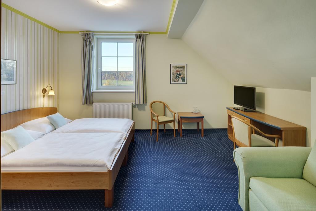 Hotel Kolonie Křivoklát Екстериор снимка