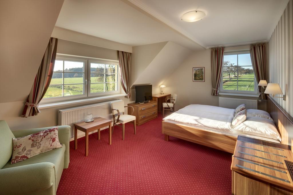 Hotel Kolonie Křivoklát Стая снимка